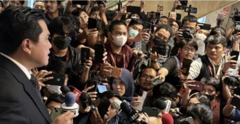 Ketua PSSI terpilih Erick Thohir saat menyampaikan konferensi pers seusai ia terpilih. (Ist)