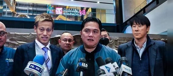 Ketum PSSI Erick Thohir dan Pelatih PSSI Shin Tae-yong.