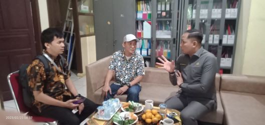 Anggota DPRD Kota Tangsel Julham Firdaus melakukan kunjungan SDN Leguti