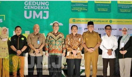 Universitas Muhammdiyah Jakarta (UMJ) Career Expo resmi dibuka Walikota Tangsel Benyamin Davnie, Rabu (8/2), di kampus UMJ, CIpuat Timur.