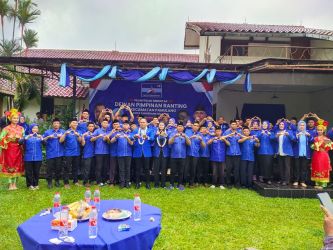 DPC Demokrat Kota Tangsel melantik pengurus Ranting di Kecamatan Pamulang.