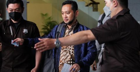 Andhi Pramono Kepala Bea Cukai Makassar saat berada di Gedung KPK. (Ist)