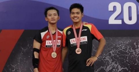 Mantan Atlet bulutangkis tunggal putra Indonesia Ihsan Maulana (kiri) bersama Syabda Perkasa Belawa (kanan)   (foto : Ist)