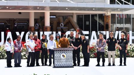 Presiden Jokowi saat meresmikan gedung PYCH di Jayapura, Papua. (Foto : Setpres)