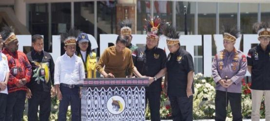 Presiden Jokowi saat meresmikan Gedung PYCH di Papua. (Foto : Setpres)