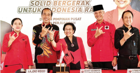 Ketum PDIP Megawati bersama Presiden Jokowi saat mengumumkan Capres PDIP di Batutulis, Bogor. Foto ': Ist