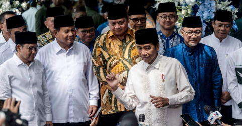 Presiden Jokowi bersama Ketum Partai Koalisi saat acara di Rumah PAN.  Foto : Setpres