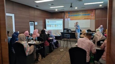 Pelaku UMKM di Kota Tangsel diharapkan mampu memanfaatkan perkembangan digitalisasi untuk meningkatkan perdagangan produknya.(dra)