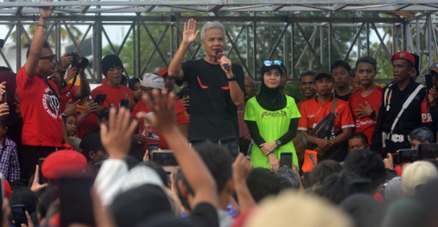 Ganjar Pranowo saat berolahraga pada Minggu (7/5) di Kota Surabaya. Foto : Ist