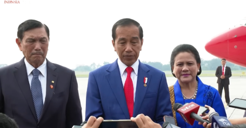 Presiden Jokowi saat di Bandara Halim Perdanakysuma sebelum lawatan ke Jepang. Foto : Setpres