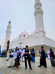 Jamaah Haji Kota Tangsel yang tergabung dalam Kloter 10 JKG pada Senin (29/5) melakukan City Tour Madinah, berangkat Ba’da subuh untuk mengunjungi beberapa tempat, antara lain Masjid Quba.(din)