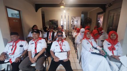 DPD Relawan Anies Kota Tangsel menggelar kegiatan Rakorda di Pondok Aren, Selasa (30/5). Dalam Rakorda tersebut para relawan Menyusun program pemenangan di Kota Tangsel.(dra)