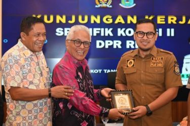 Komisi II DPRD RI melakukan kunjungan kerja ke Pemerintah Kota (Pemkot) Tangsel, Selasa (6/6). Kunjungan itu dilakukan untuk memantau kesiapan Pemilu 2024.(dra)