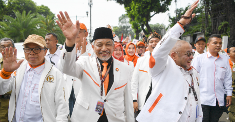 Para pengurus PKS saat di KPU Pusat. Foto : Ist