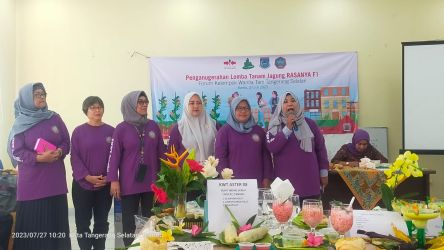 Penganugerahan lomba tanam dan olahan jagung Kelompok Wanita Tani (KWT) Kota Tangerang Selatan. (tangselpos.id/lim)
