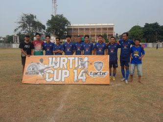 Skuad HBB Boy terbelah dua saat melawan Diklat Pakujaya.(ist)