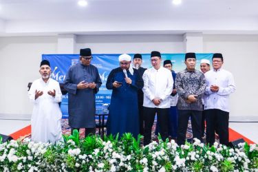 Suiasana peringatan Maulid Nabi Muhammad SAW. Dalam kegiatan itu pemerintah mengajak untuk tingkatkan salwatan.(dra)