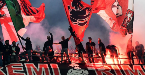 Aksi keributan laga PSG vs AC Milan. Foto : Ist