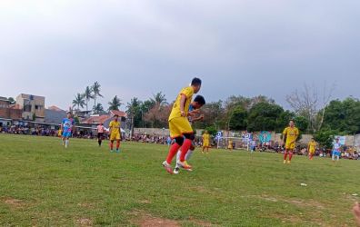 Batsel yang bermain tanpa pola, harus mengakui ketangguhan AAA FC,(Foto: Red/tangselpos.id).