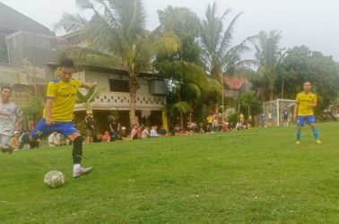 Tak diunggulkan, Putra Peninggilan FC akan tampil all out untuk menyingkirkan Dejan FC.(Ist).