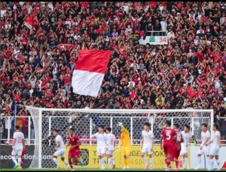 Antusias penonton sepakbola di Indonesia. Foto : Ist