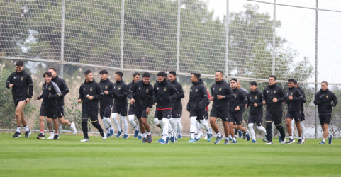 Pasukan STY sedang latihan ringan di Turki. Foto : Ist