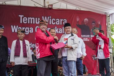 Tim Pemenangan Nasional (TPN) Ganjar-Mahfud bersama Tim Pemenangan Daerah (TPD) Banten saat melakukan kampanye di Bayah, Kabupaten Lebak pada Jumat (19/1/2024). (Ist)