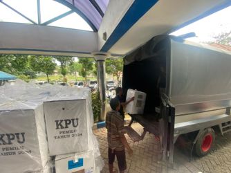 Proses pleno rekapitulasi penghitungan suara ditunda oleh KPU RI.(dra)