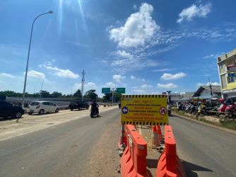 Satlantas Polres Tangerang Selatan (Tangsel) akan memberlakukan pengalihan lalu lintas di gerbang exit tol Pamulang Jalan RE Martadinata, Kelurahan Cipayung, Kecamatan Ciputat.(Dra)