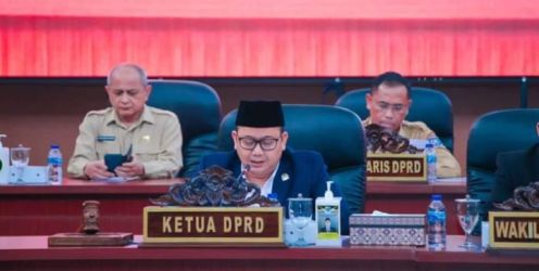 Suasana sidang di DPRD Tangsel. Foto : Ist