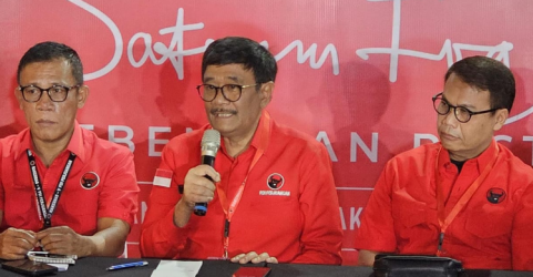 Ketua DPP PDIP bidang Kehormatan yang juga Ketua Steering Committee (SC) Rapat Kerja Nasional (Rakernas) PDI Perjuangan (PDIP) ke-V, Djarot Saiful Hidayat (tengah). Foto: RM