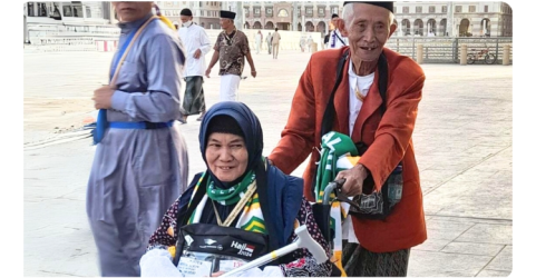 Kakek Ahmadupo dan Nenek Minten. Foto : Ujang Sunda/Tangsel Pos