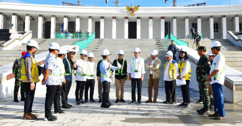 Presiden Jokowi saat meninjau proyek di IKN. Foto : Ist