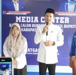 Pasangan bakal Calon Bupati dan Wakil Bupati Pandeglang, Raden Dewi Setiani-Iing Andri Supriadi.(Ari Supriadi-Tangsel Pos)