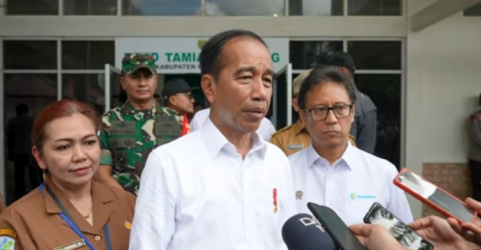 Presiden Jokowi memberikan keterangan pers. Foto : Ist