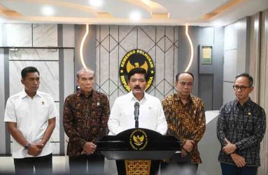 Ketua Satgas Pemberantasan Judol/Menko Polhukam Hadi Tjahjanto saat konferensi pers. Foto : Ist