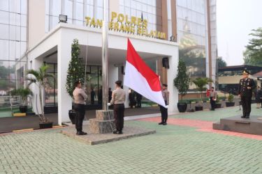 Polres Tangsel gelar kegiatan upacara Hari Kealhiran Pancasila, Sbtu (1/5).(dra)