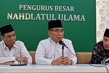Ketum PBNU Gus Yahya (tengah). Foto : Ist