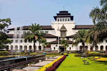 Gedung Sate kantor Gubernur Jawa Barat. Foto : Ist