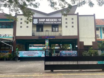 Ratusan calon peserta didik baru tercatat mendaftar di SMP Negeri 11 Tangsel melalui jalur zonasi.(dra)
