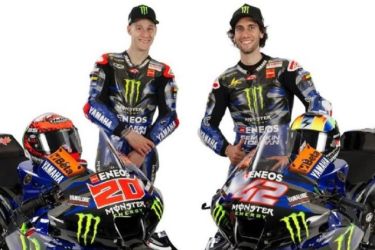 Alex Rins (kanan) bersama Tim Yamaha. Foto : Ist