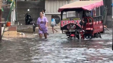 Banjir rob di daerah Penjaringan. Foto : Ist