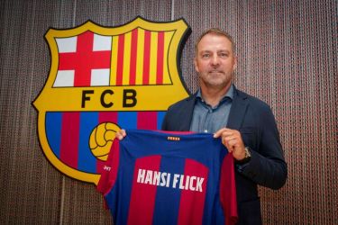 Hansi Flick arsitek Barca Pelatih Terbaik Liga Spanyol musim 2024/25. Foto : Ist