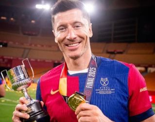 Striker Barcelona Robert Lewandowski. Foto : Ist
