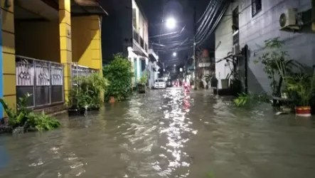 Perumahan di daerah Kunciran dilanda Banjir. Foto : Ist