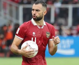 Jordi Amat kini membela Persija di Liga 1 2025. Foto: Ist