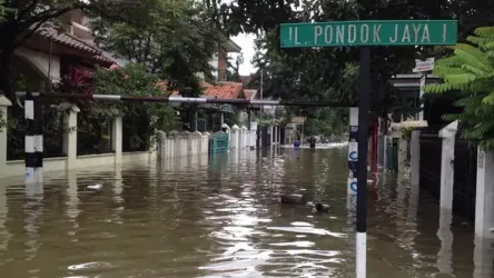Banjir menggenangi daerah Pondok Karya. Foto : Ist
