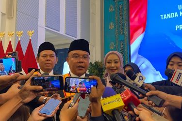 Ketua Harian DPP Gerindra Sufmi Dasco saat memberikan keterangan pers. Foto : Ist