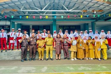 Kejari Kota Tangsel kembali menggelar kegiatan Jaksa Masuk Sekolah di SDN Rengas. Foto : Ist