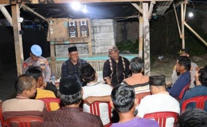 Kapolres Serang, AKBP Condro Sasongko, saat meninjau pos ronda yang berada di Kampung Pasir Nangka